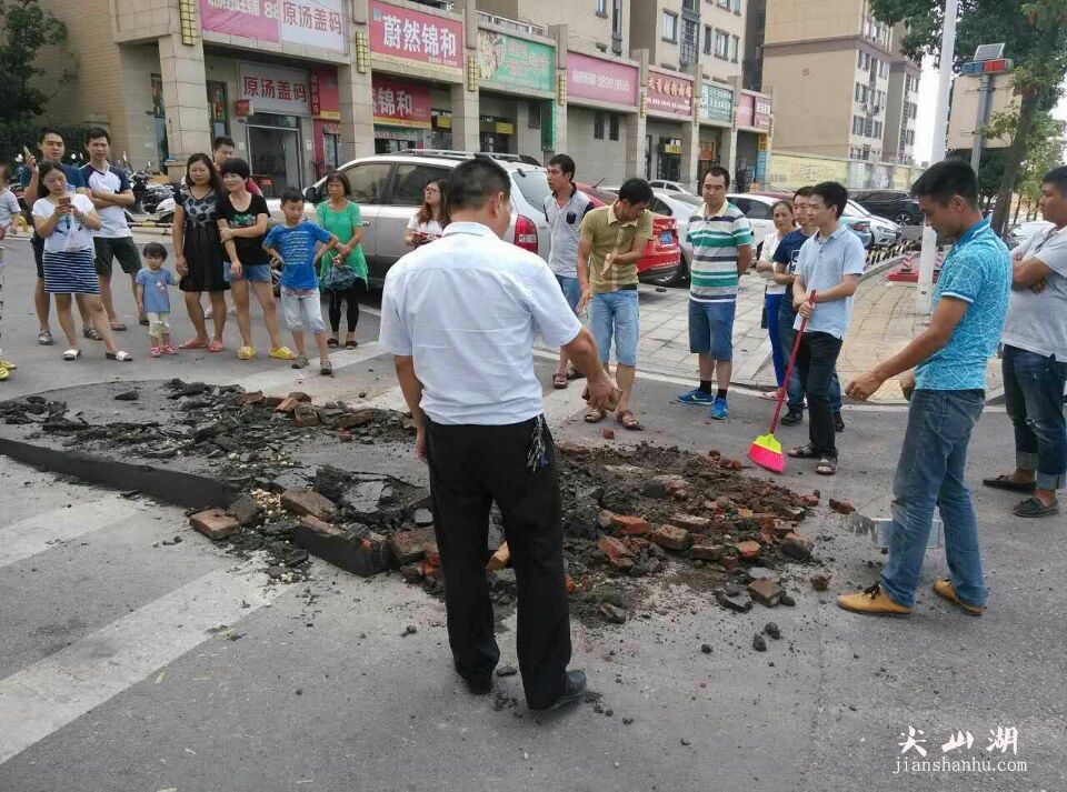QQ图片20160926081040.jpg